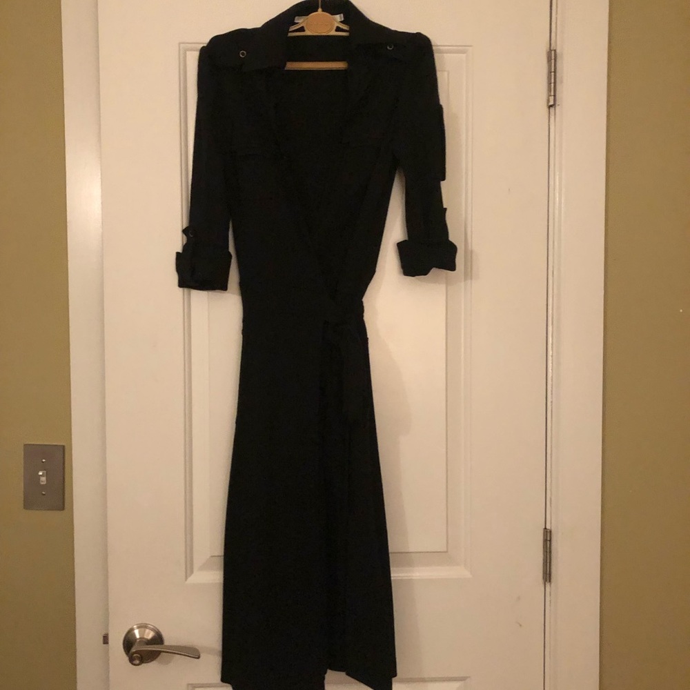 Diane von Furstenberg Black Wrap Dress - Size 4